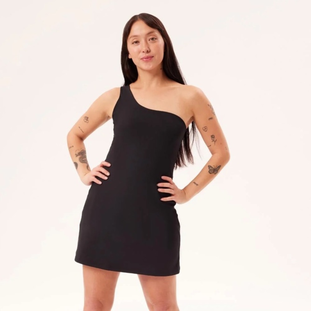 Girlfriend Collective Black Bianca One Shoulder Dress size small